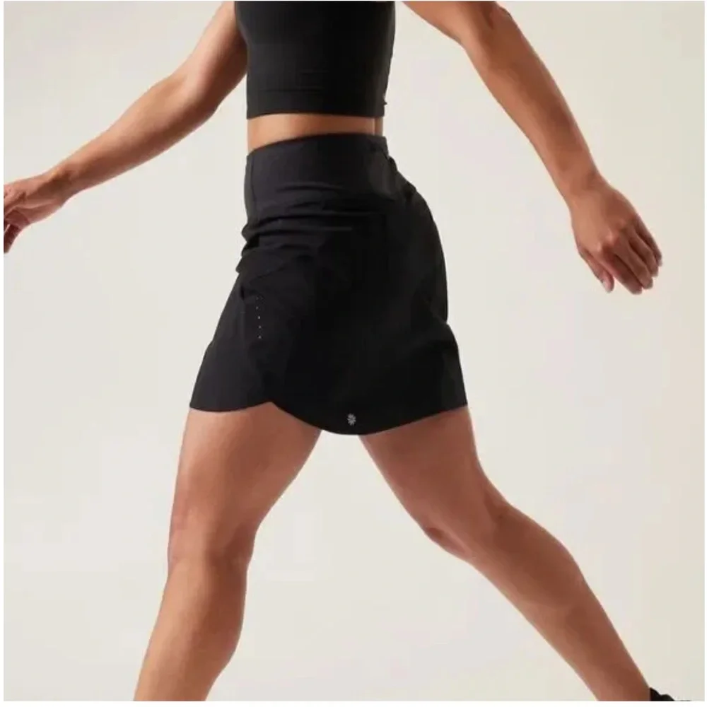 athleta run with it 14” skort‎ in black size XS